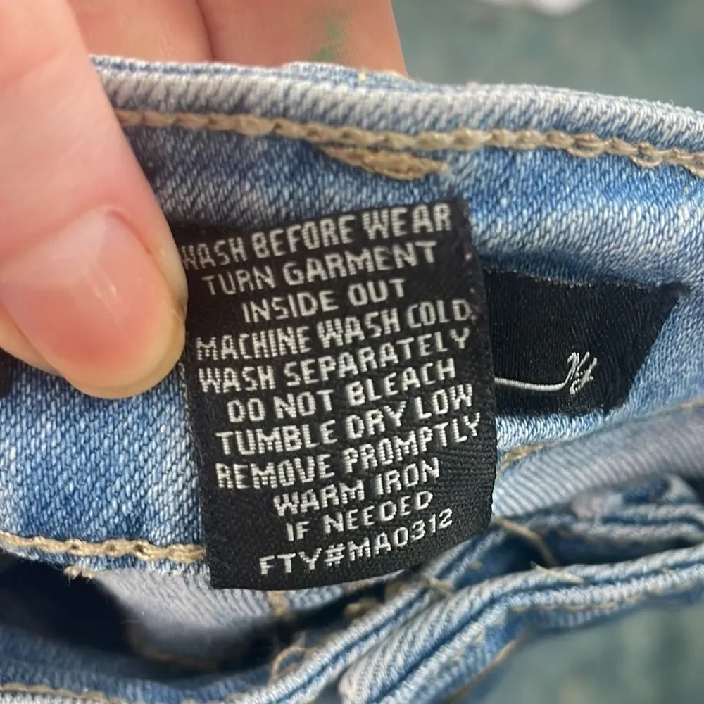 Distressed Print Jeans  - Picture 10 of 10